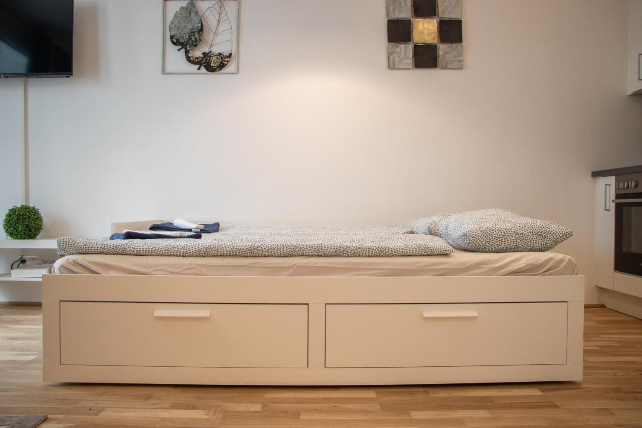 Flat2Go Modern Apartments - Harmony Of City And Nature Відень Екстер'єр фото